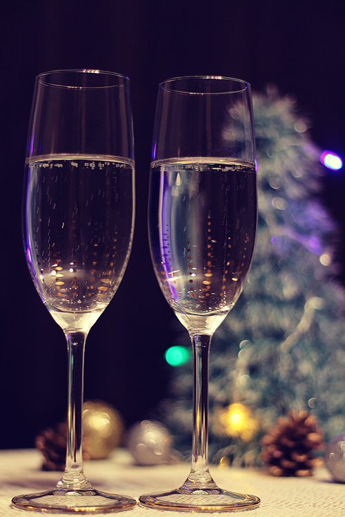 クリスマスの夜はシャンパンで乾杯のフリー画像 おしゃれなフリー写真素材 Girly Drop
