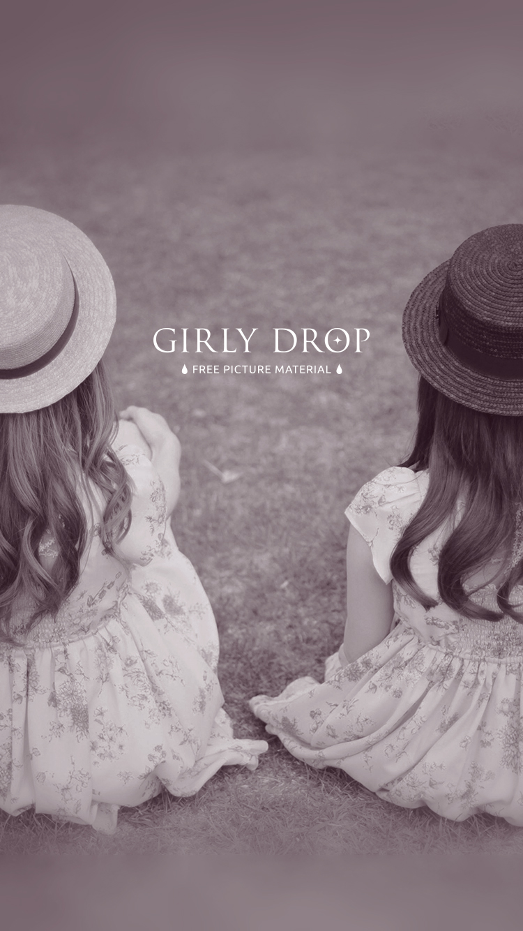 おしゃれなiphone壁紙 セピアが可愛い双子の女の子の画像 おしゃれなフリー写真素材 Girly Drop