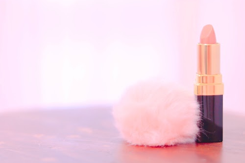 ガーリーで可愛いピンクのファーとピンクのリップのフリー画像 おしゃれなフリー写真素材 Girly Drop