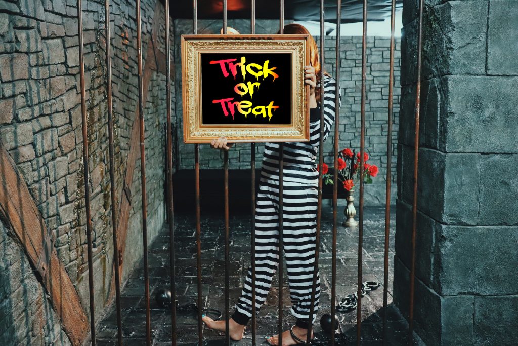 フリー写真画像『写真スタンプ：『Trick or Treat』囚人版』[ID:9265]