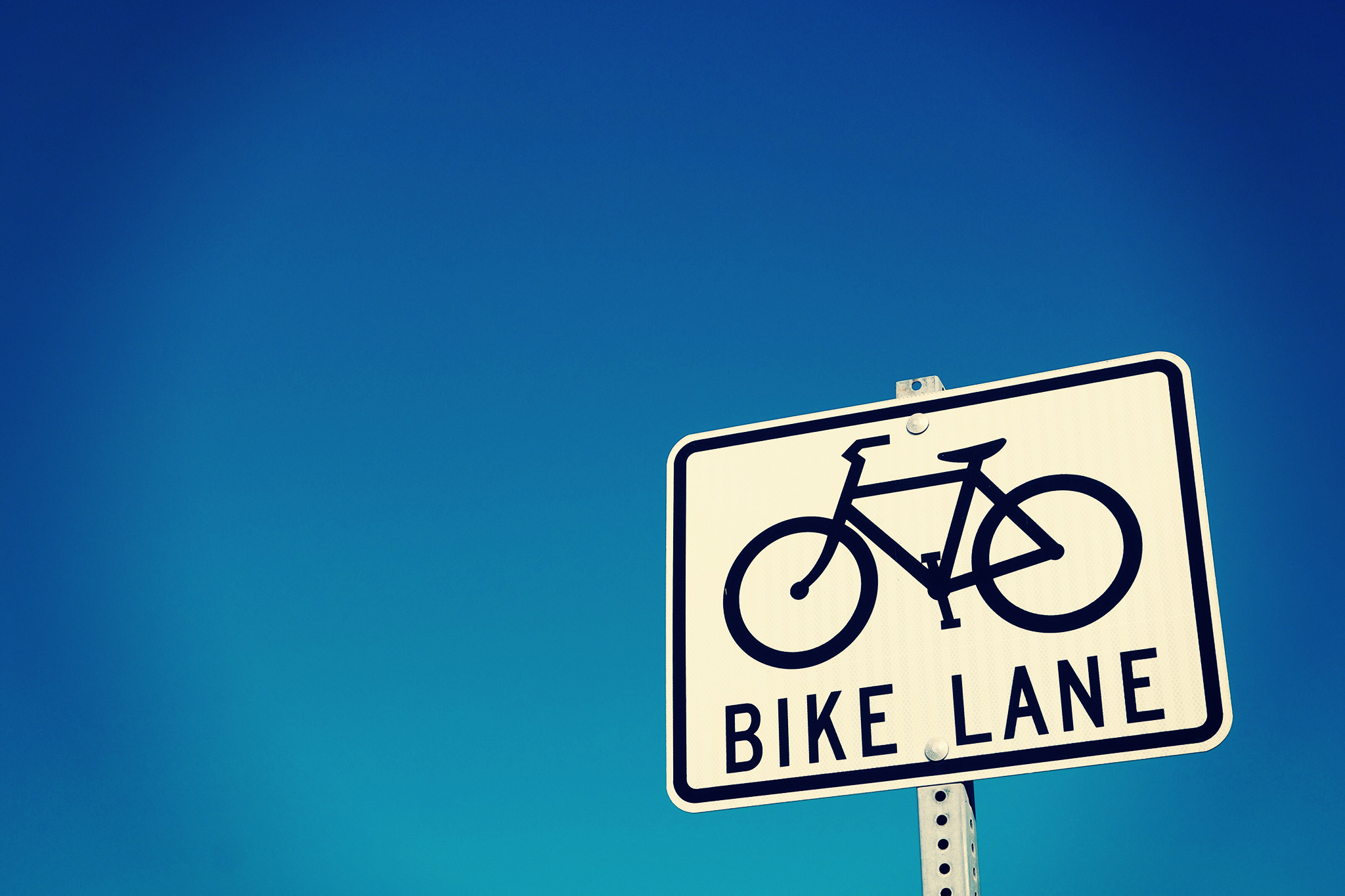 とても絵になる海外の標識 Bike Lane のフリー画像 おしゃれなフリー写真素材 Girly Drop